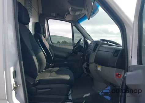 2017 Mercedes-Benz Sprinter 2500 High Roof V6 z USA, uszkodzony, nr VIN WD3PE8CD6HP533481